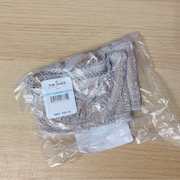 Free People | Starla Underwire Bra Skies Baby Blue Convertible Underwire Bra 32C - Picture 11 of 12